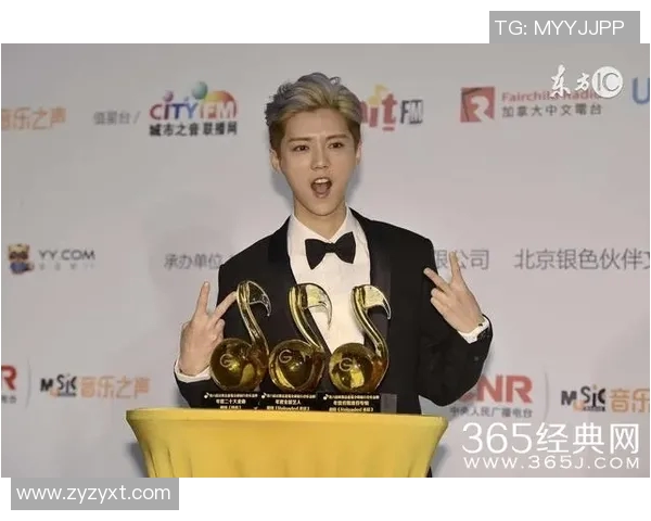 如何绘制足球明星踢球的动态姿势与细节技巧分享